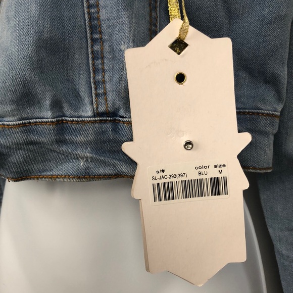Cropped jean jacket NWT size Medium - Picture 4 of 5